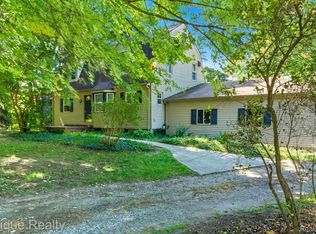 2051 Byron Rd, Howell, MI 48855