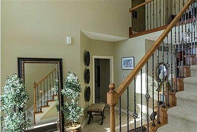 2nd image of 1117 Glen Oaks Dr