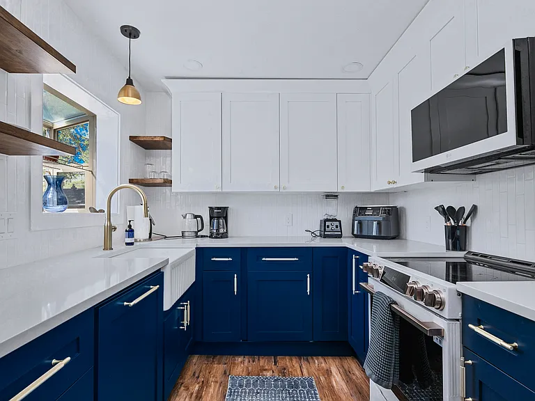 1309 W Melrose St — Photo 7