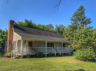 111 Goldenrod Ln, Statesville, NC 28677