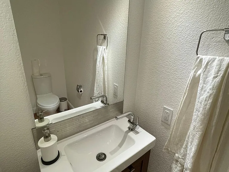 1813 Angelo Ct — Photo 13