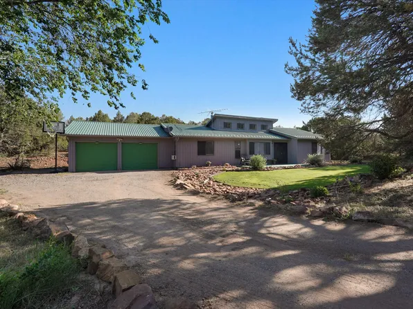 14 Juniper Ridge Rd, Tijeras, NM 87059