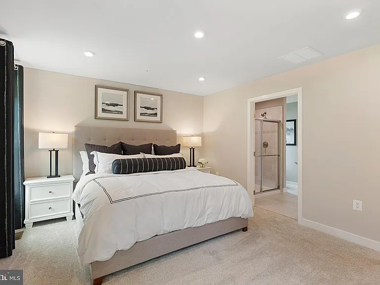 4771 Naples Ave — Photo 15