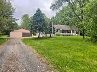 11525 N Meridian Rd, Pleasant Lake, MI 49272