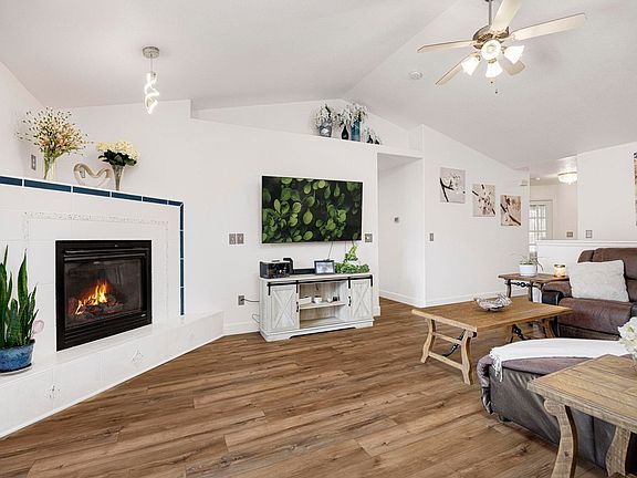 4th image of 148 Beacon Way
