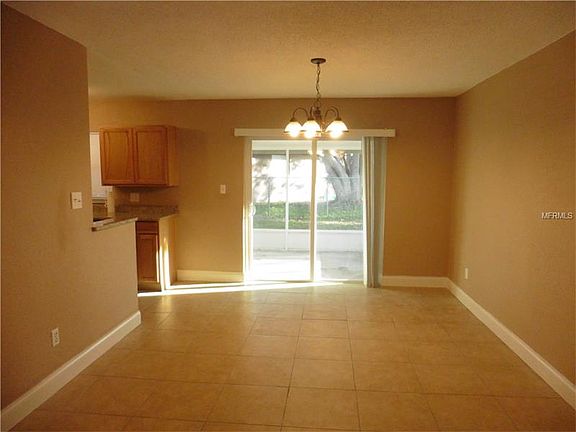 3rd image of 121 Hidden Lake Dr