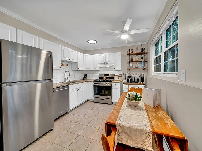 70 Farrwood Ave #7 — Photo 11