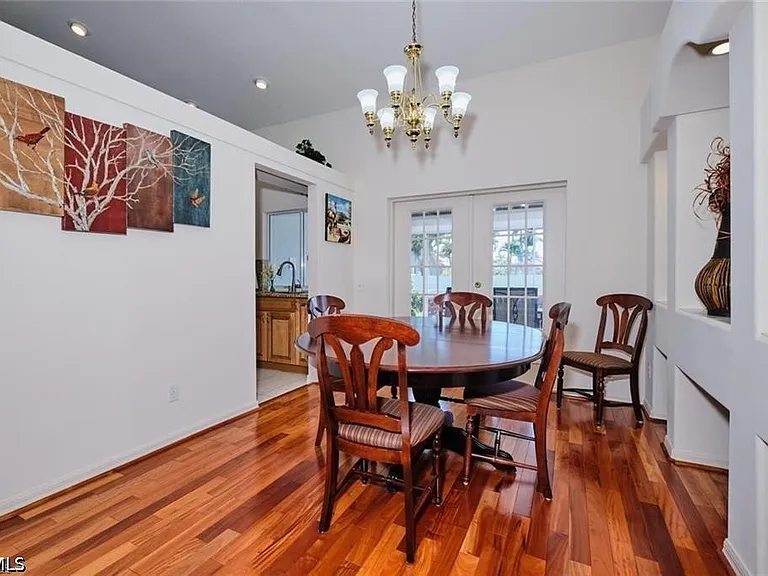 5507 SW 14th Pl — Photo 12