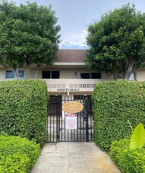 14500 SW 88th Ave #247 — Photo 1