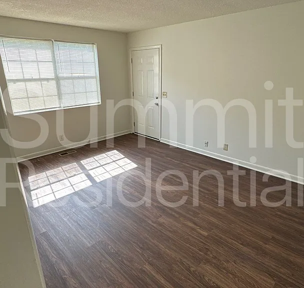 5321 Townes Ct — Photo 3