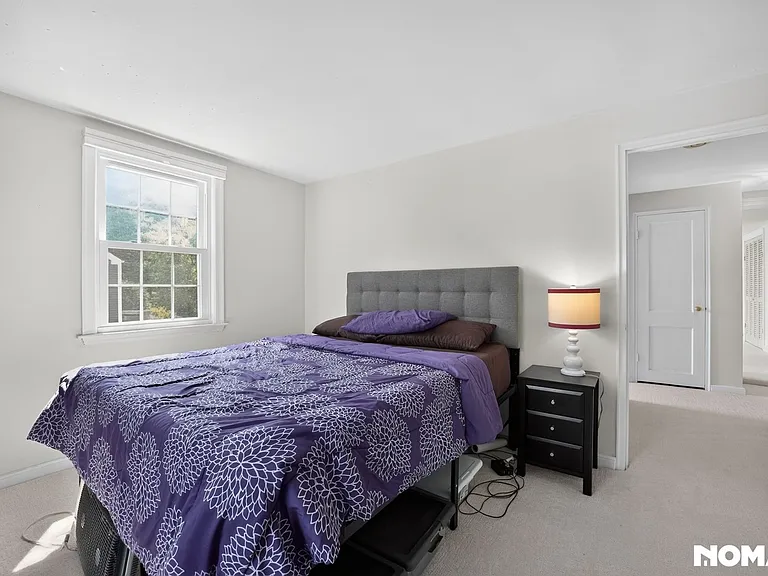 25 Surrey Ln — Photo 18
