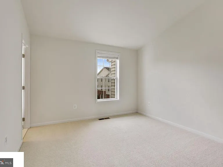 43140 Whelplehill Ter — Photo 17