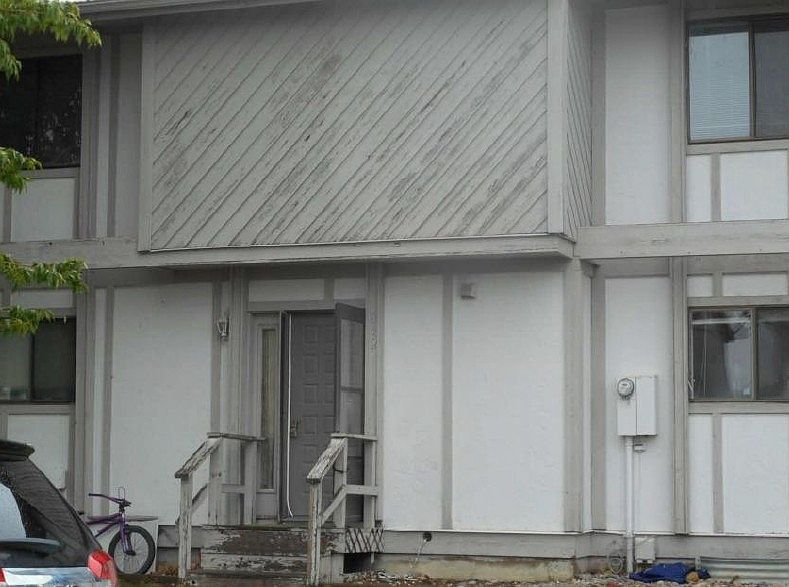 2nd image of 842 Moccasin Ln