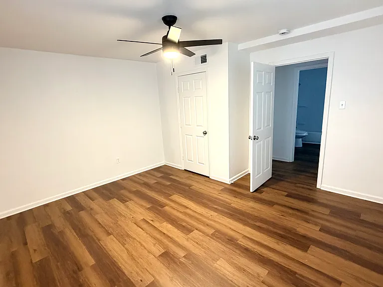 3321 Laplace St — Photo 5