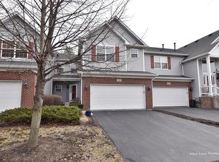 385 Ridge Rd, North Aurora, IL 60542