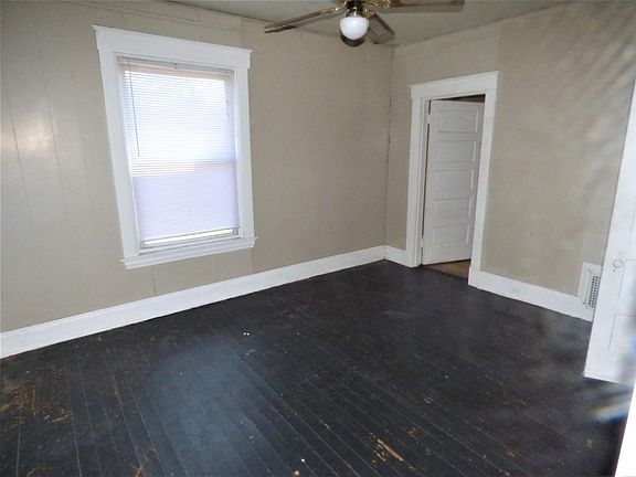 4th image of 405 Dexter Ave