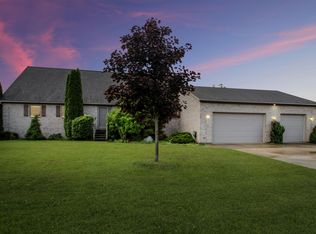 7078 Old Farm Trl, Almont, MI 48003