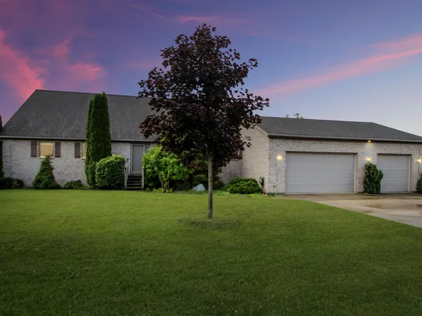 7078 Old Farm Trl, Almont, MI 48003