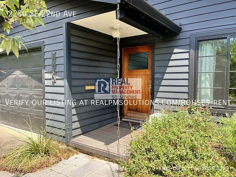 2230 SE 22nd Ave — Photo 3