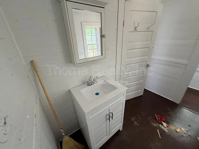 809 Sunset Ave — Photo 7