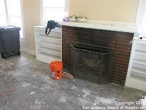5th image of 932 Avant Ave