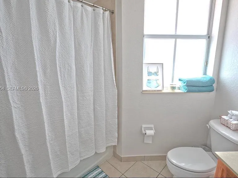 10805 NW 89th Ter #2024 — Photo 7