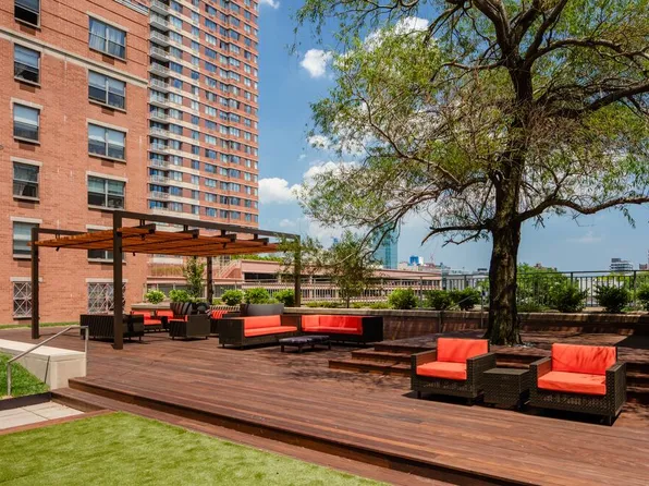 4-75 48th Avenue image 44 of 52