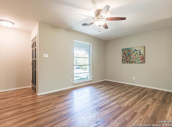 5th image of 1027 Cerro Alto Dr