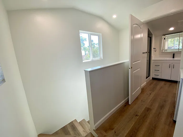 423 Saratoga St #3/4 — Photo 9