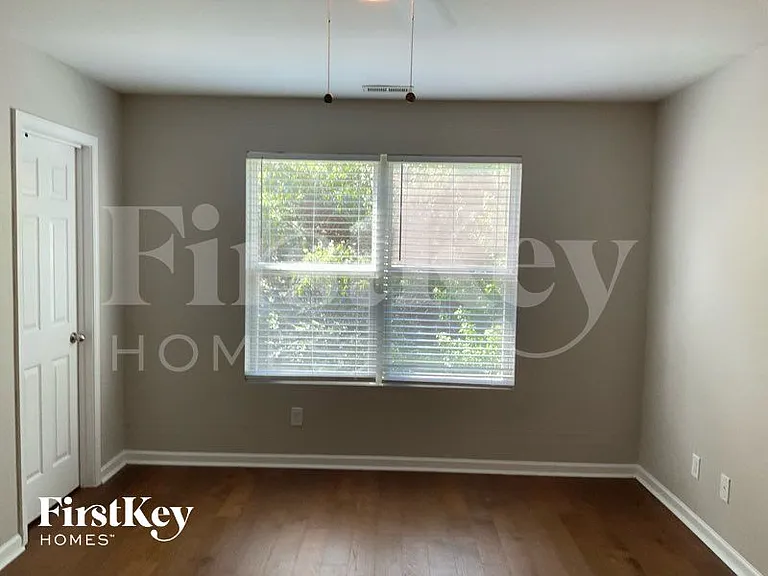10118 Green Grass Rd — Photo 6
