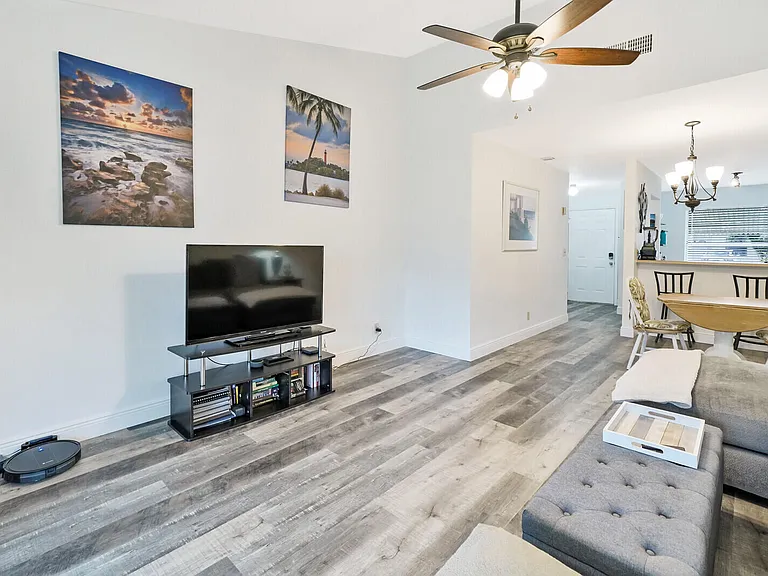 113 Pinewood Ct — Photo 5