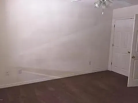 3 bed, 1075 sqft, $1,600 — Photo 2