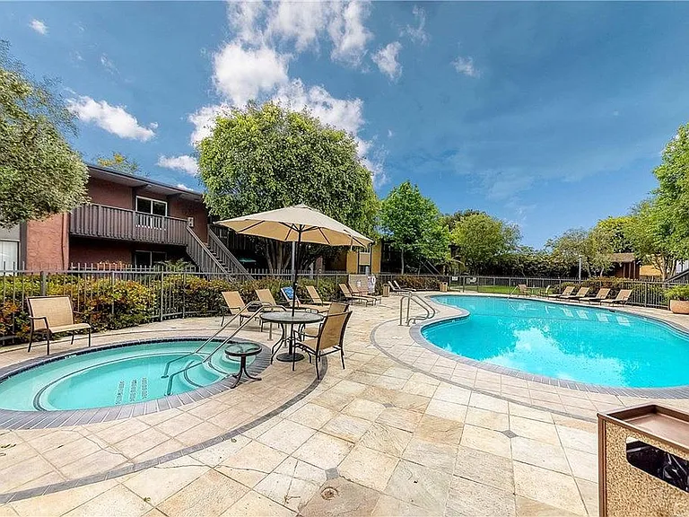 23316 Marigold Ave — Photo 3