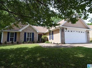 208 Greenfield Ln, Alabaster, AL 35007