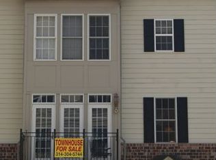220 Pullman Pl, Saint Louis, MO 63122