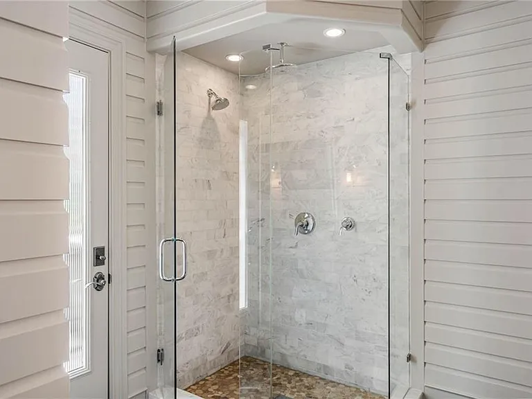 5265 Peachtree Dunwoody Rd — Photo 47