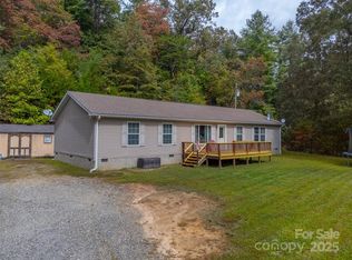 179 Fresh Water Rdg, Whittier, NC 28789