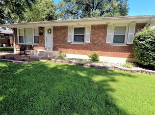 15 Saint Alice Ln, Florissant, MO 63031