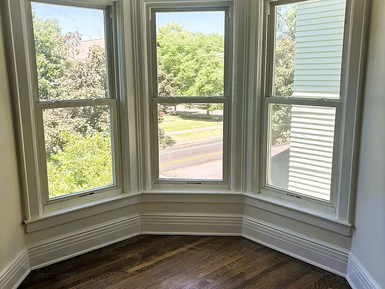 537 W Ferry St #3 — Photo 8