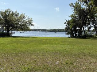 12956 Longview Cir, Jacksonville, FL 32223