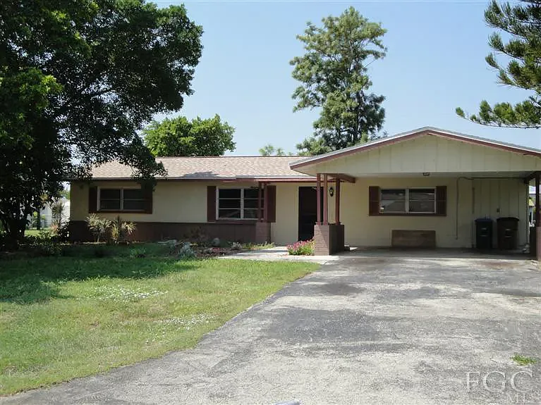 4 bed, 1404 sqft, $1,800 — Photo 2