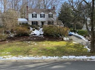 7020 Arandale Rd, Bethesda, MD 20817