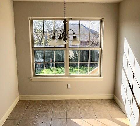 5th image of 414 Meadow Wood Ln