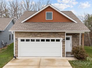 19 Sage Crest Loop, Weaverville, NC 28787