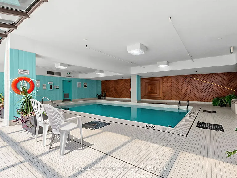 8111 Yonge St #1010 — Photo 44