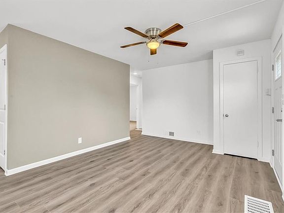 4th image of 7001 E 17th St