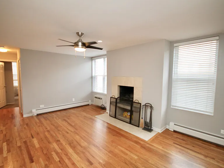 800 W Lill Ave #101 — Photo 2