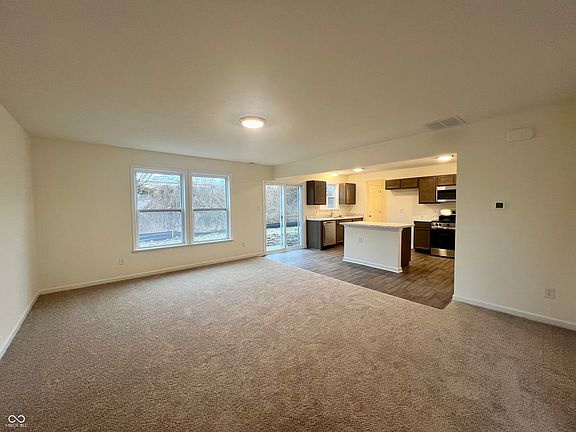 4th image of 2345 N Liberty Lakes Dr