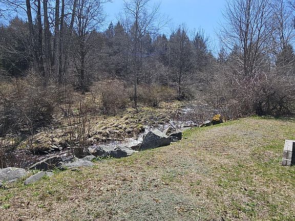 4th image of 430 Griffith Rd