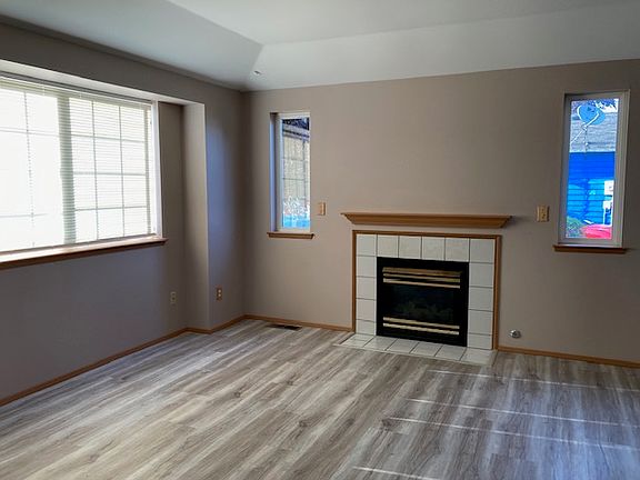 2nd image of 1973 Snowridge Ave